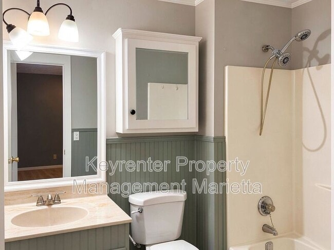 Building Photo - 5088 Ravenwood Dr NE