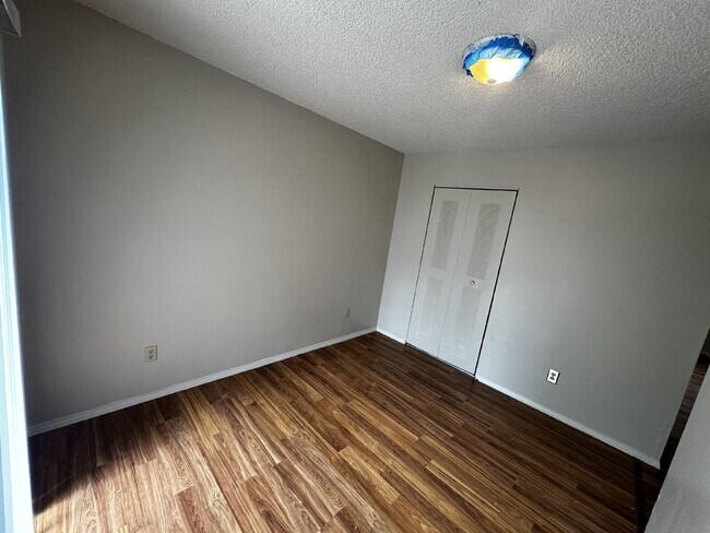 Building Photo - "Charming 2-Bed Condo Retreat in Colorado ...