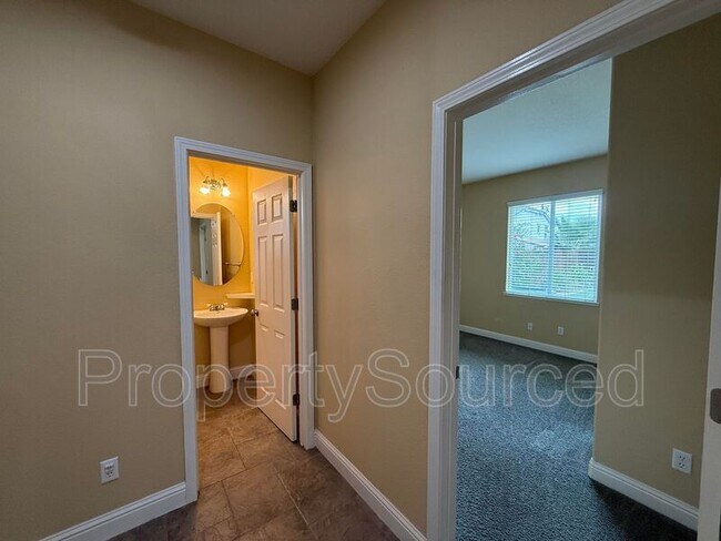 Building Photo - 17808 Daffodil Hill St