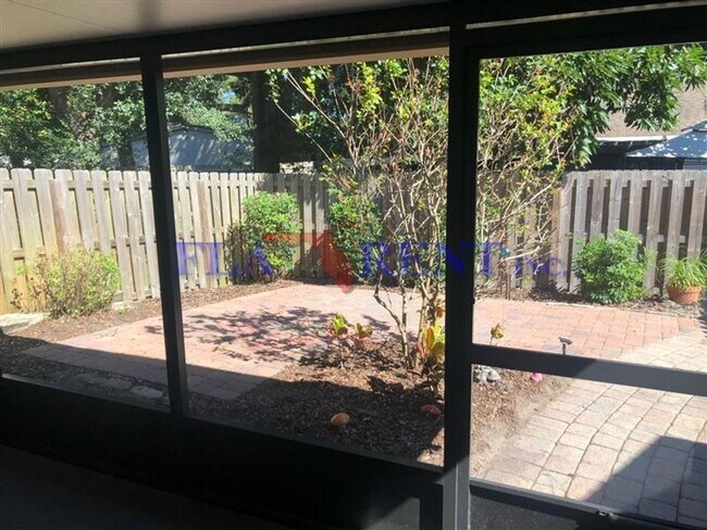 Building Photo - COMING SOON!  5/1/26     2/2 Upgraded Condo in Winter Park**