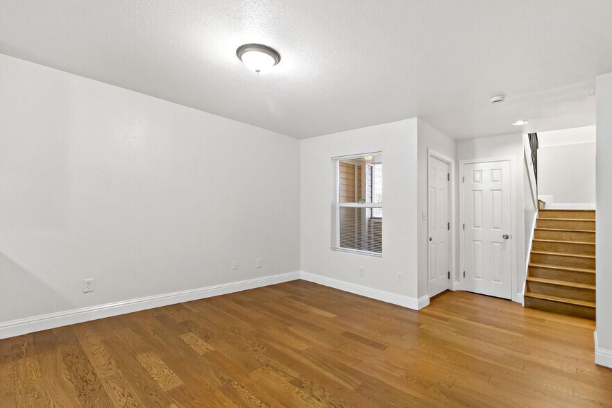 Primary Photo - 2644 62nd Ave