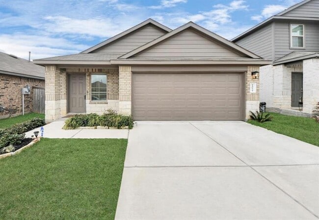 Building Photo - 14634 Cyn Pnes Ln