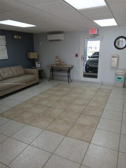 Building Photo - 1425 Atlantic Shores Blvd