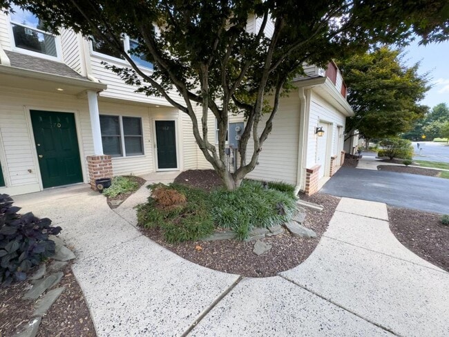 Building Photo - 162 Lindfield Cir