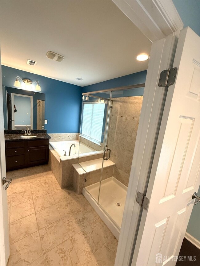 Building Photo - 1305 Hudson Cir