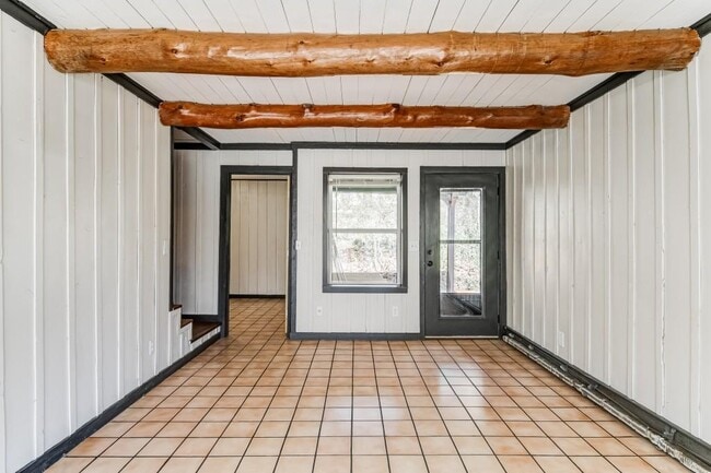 Building Photo - 42 Arminda St