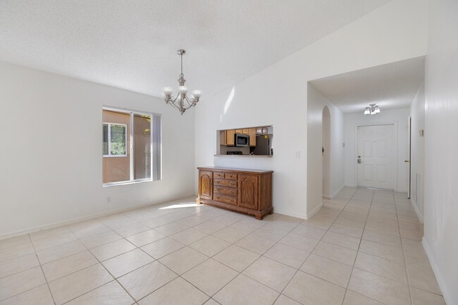 Building Photo - 3800 Woodfield Dr
