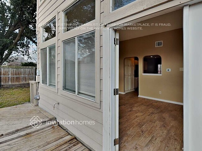 Building Photo - 3823 Branch Hollow Cir