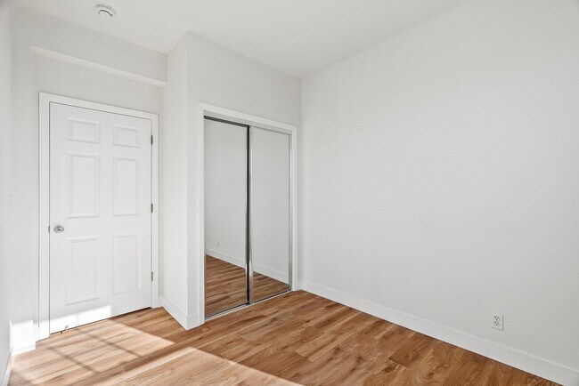 Building Photo - 1332-1332 Mission St