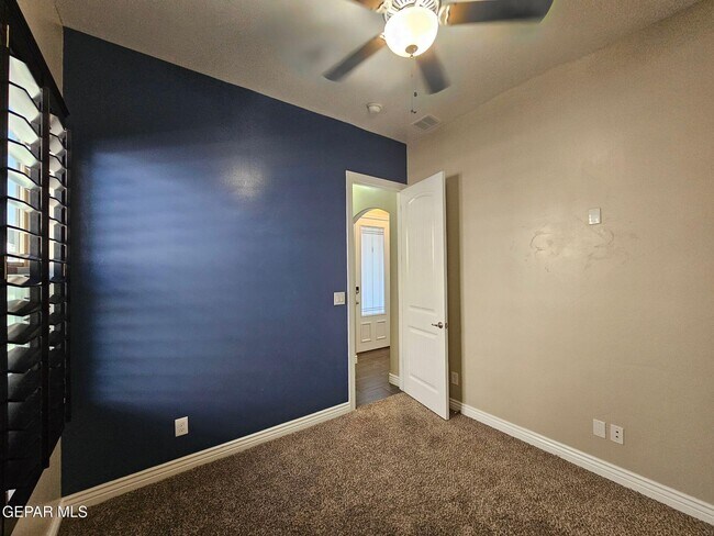 Building Photo - 545 Oilfield Dr