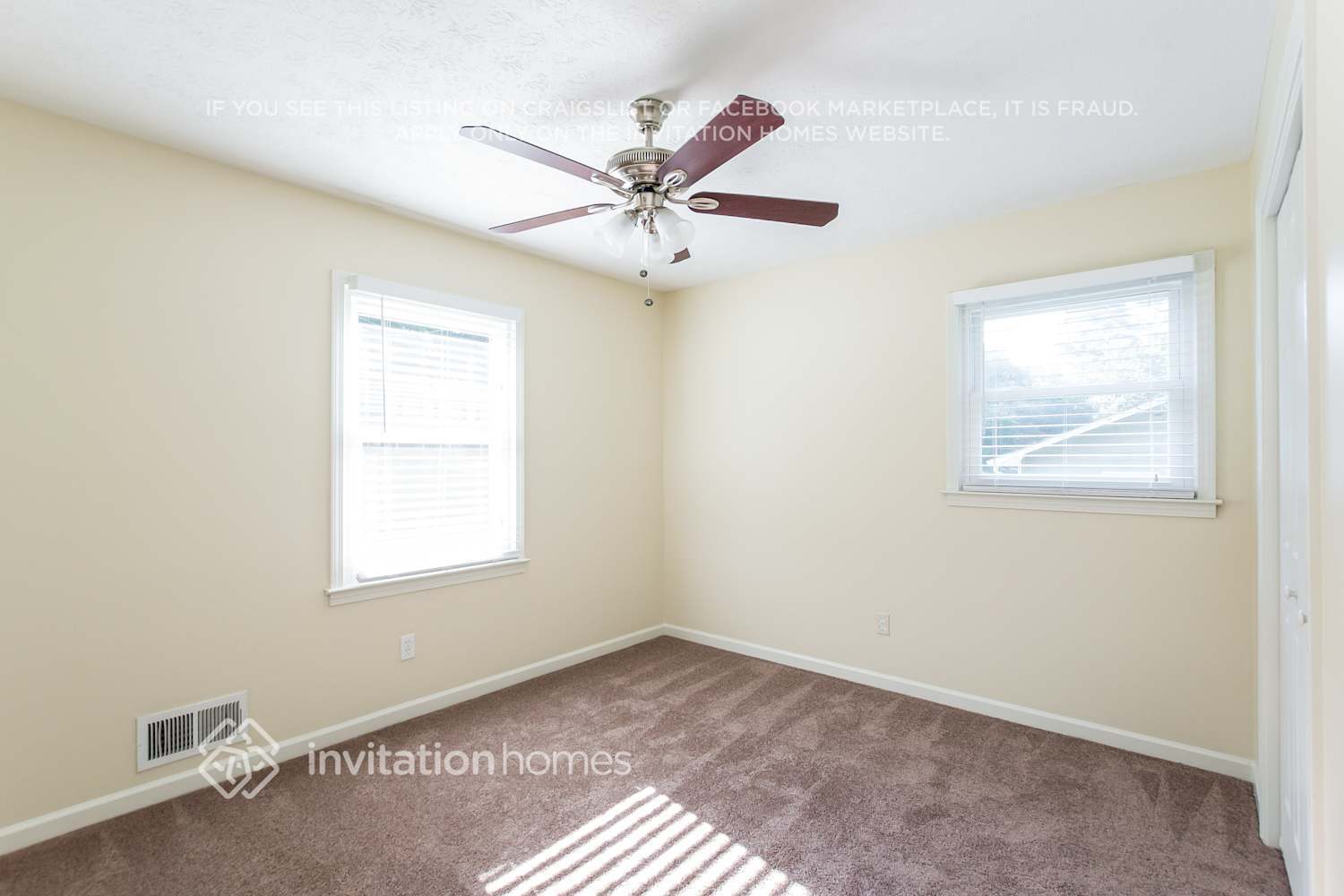 Building Photo - 4656 E Glen Ridge Cir