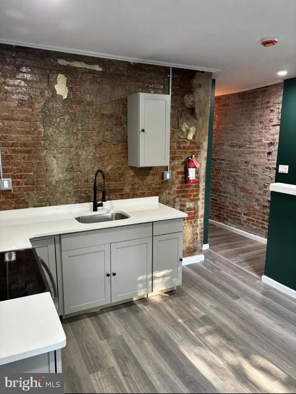 Building Photo - 1809 Broadway