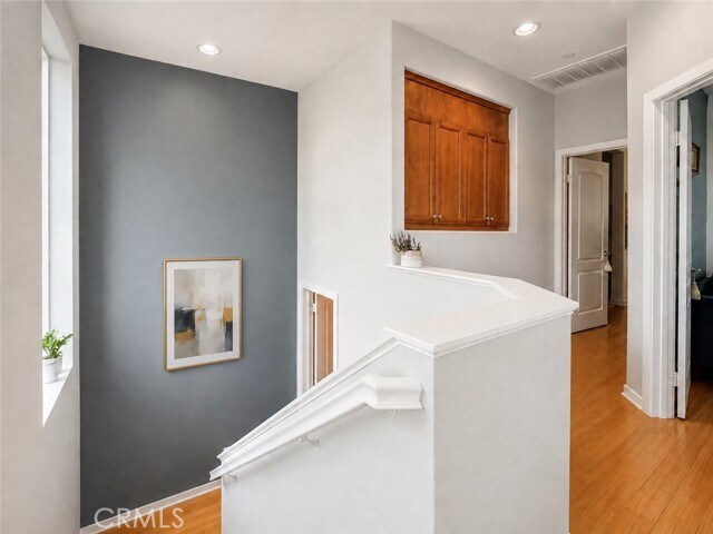 Building Photo - 5410 W 149th Pl