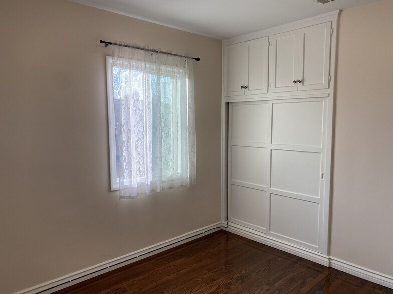 Building Photo - 7810 Wilkinson Ave