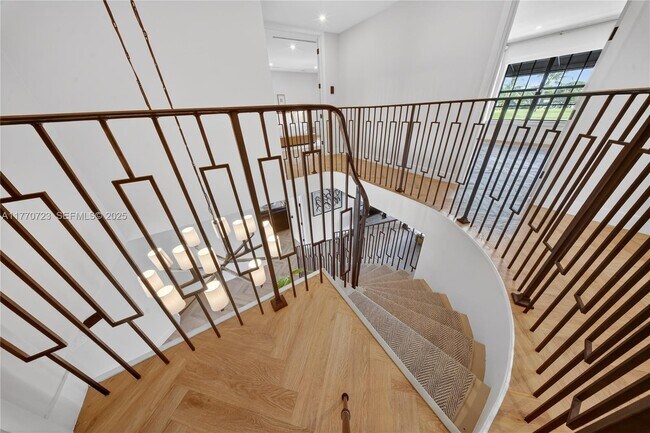 Building Photo - 4312 NE 22nd Ave