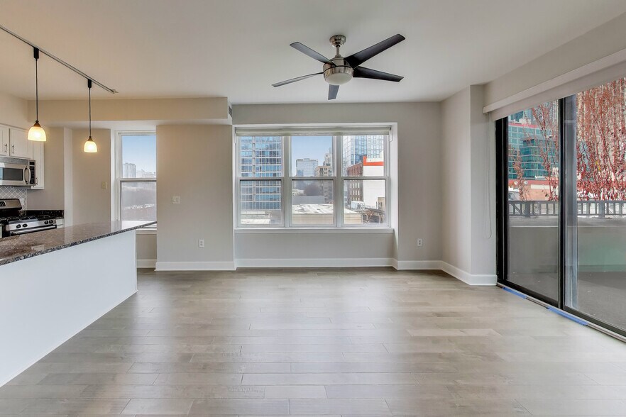 Building Photo - 5 E 14th Pl