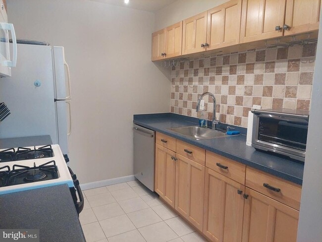 Building Photo - 10208 ROCKVILLE Pike