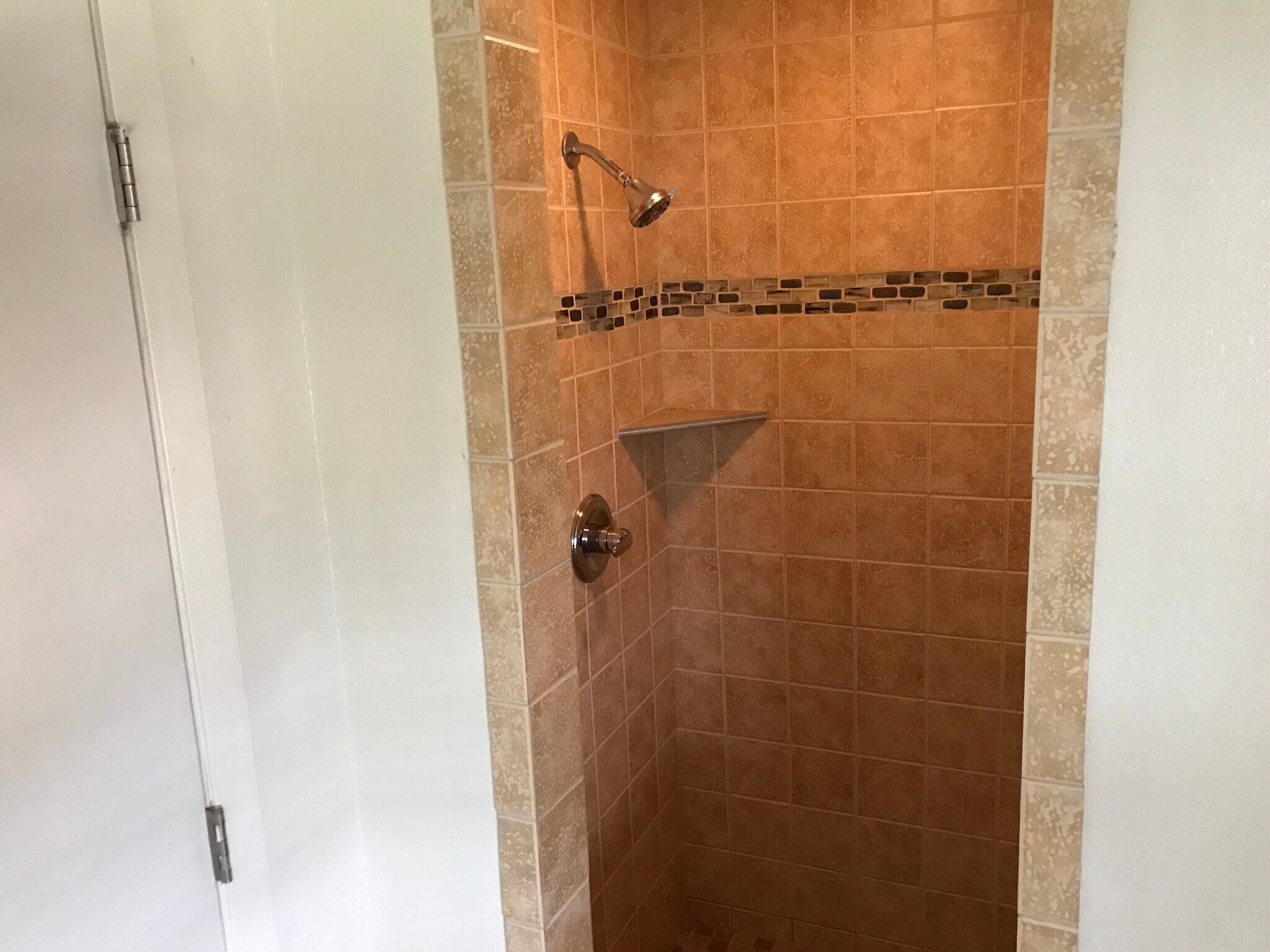 Master bathroom - 1414 Tejas Trail