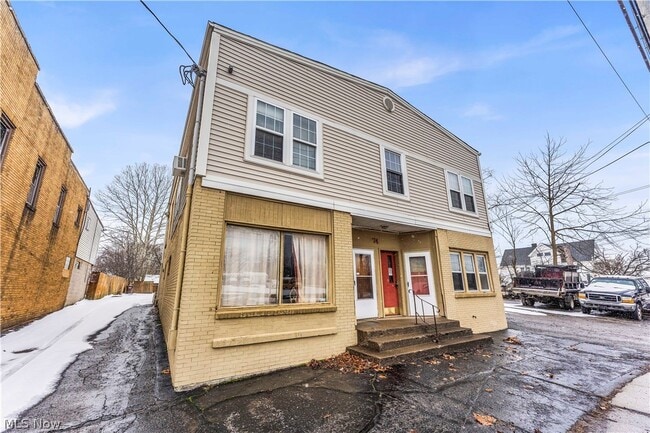 Building Photo - 72 Northfield Rd