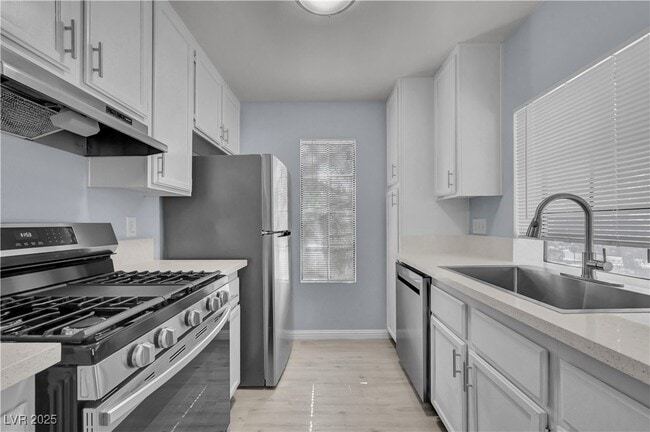 Building Photo - 4730 Nara Vista Way