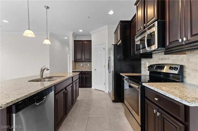 Building Photo - 8531 Violeta St