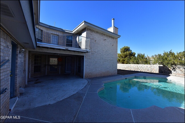 Building Photo - 6553 Brisa Del Mar Dr