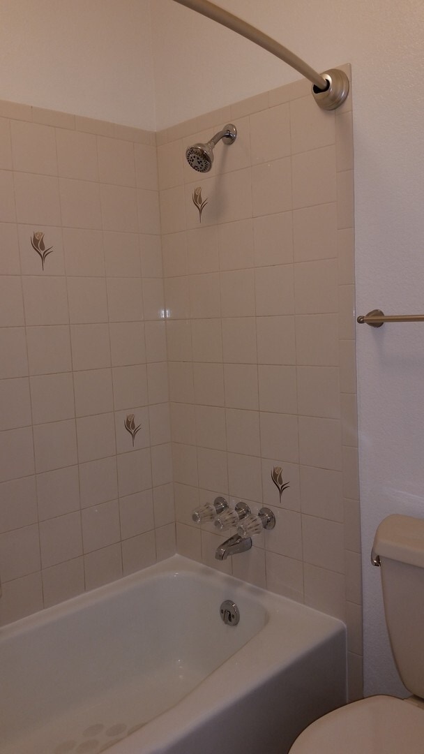Building Photo - Condo for Rent