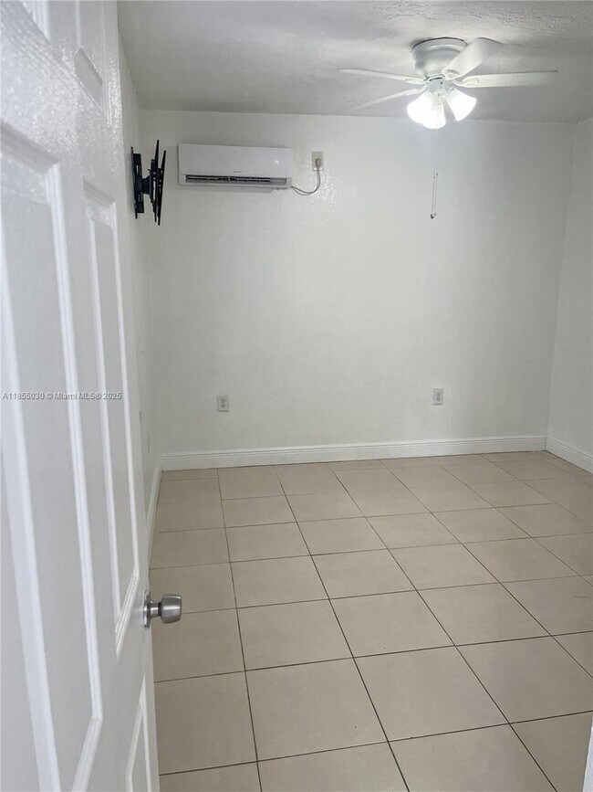 Building Photo - 15141 NW 33rd Ave