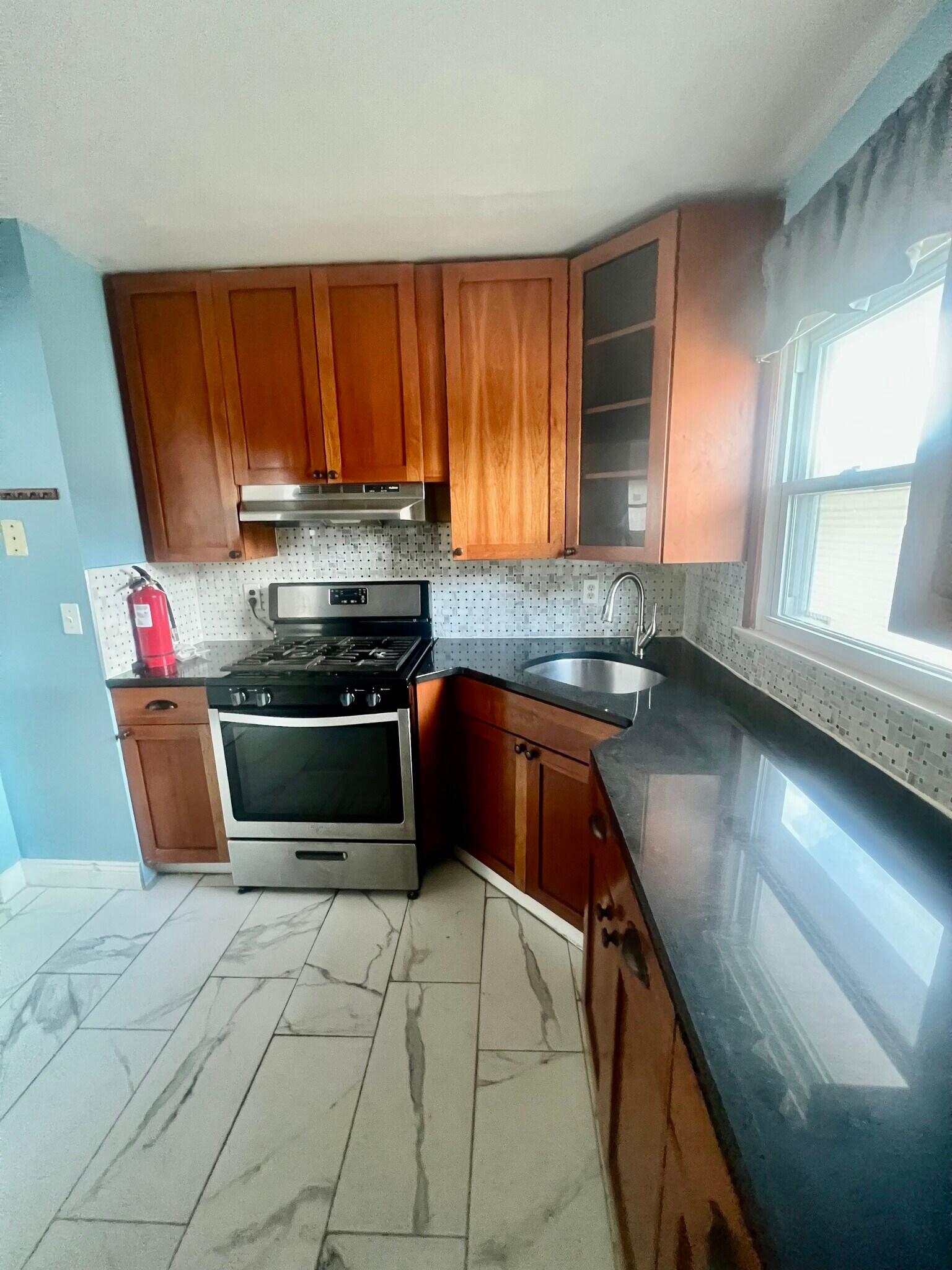 Building Photo - 8431 Columbia Ave