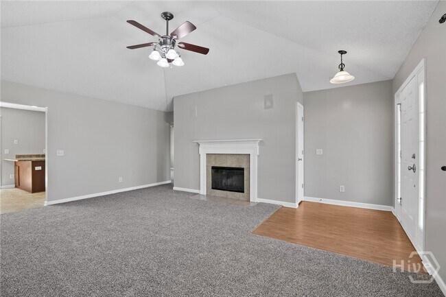Building Photo - 115 Nandina Wy