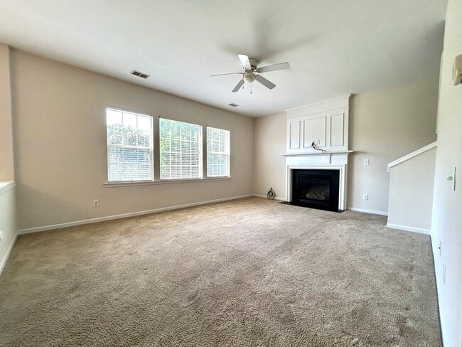 Building Photo - 3029 Azalea Hills Dr