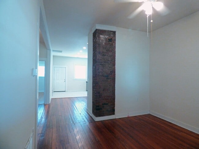 Building Photo - Vintage, Renovated SF House! High Ceilings, HW Floors, Covered Porch, Off-Street Parking!