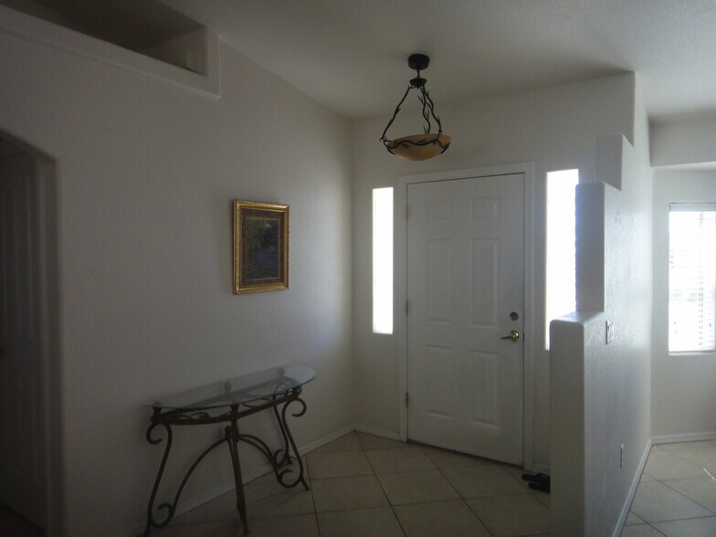 Building Photo - 3894 Bluegrass Ct