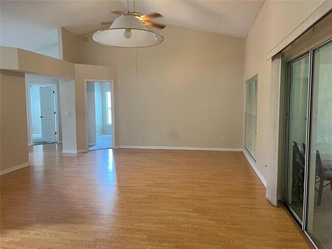 Building Photo - 127 Madrona Dr