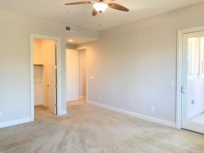 Building Photo - Luxurious & Sought After Home In The Bucolic Hills Of Gated Norris Canyon Estates !