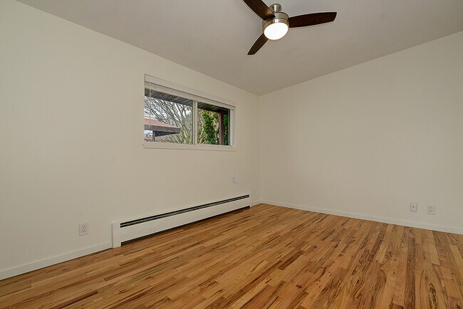 Building Photo - 2563 13th Avenue West
