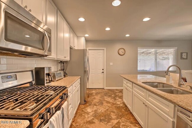 Building Photo - 609 S Priest Dr