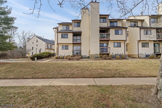 Primary Photo - 3001 Revere Ct