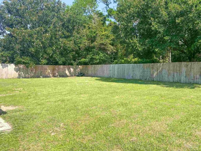 Building Photo - 11920 Longwood Dr