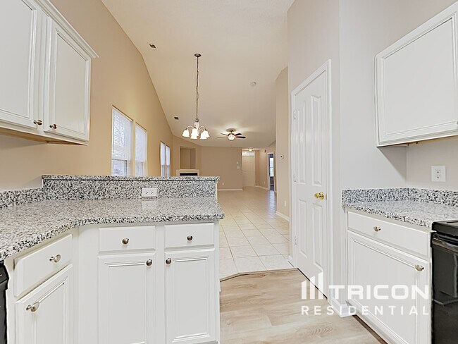 Building Photo - 3014 Great Falls Dr