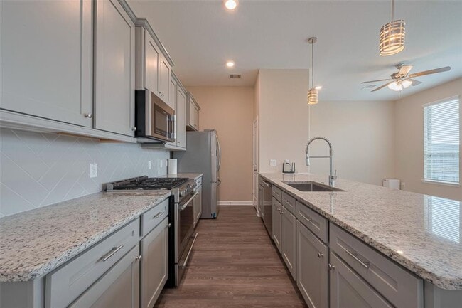 Building Photo - 4046 Balboa Dr
