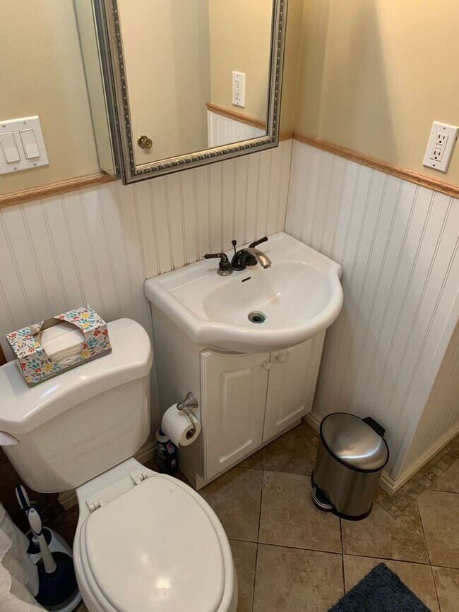 Building Photo - Gorgeous Home in Bountiful!