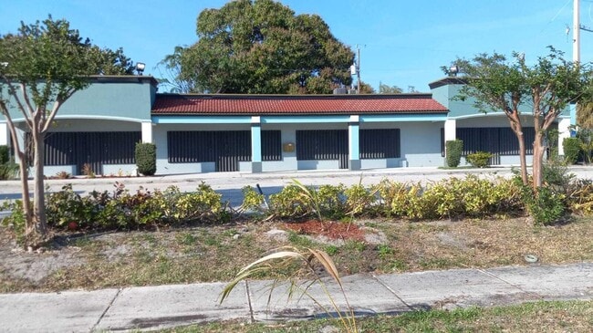 Building Photo - 2701 President Barack Obama Hwy