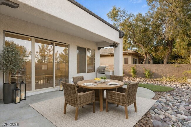 Building Photo - 120 Emerald Dunes Cir