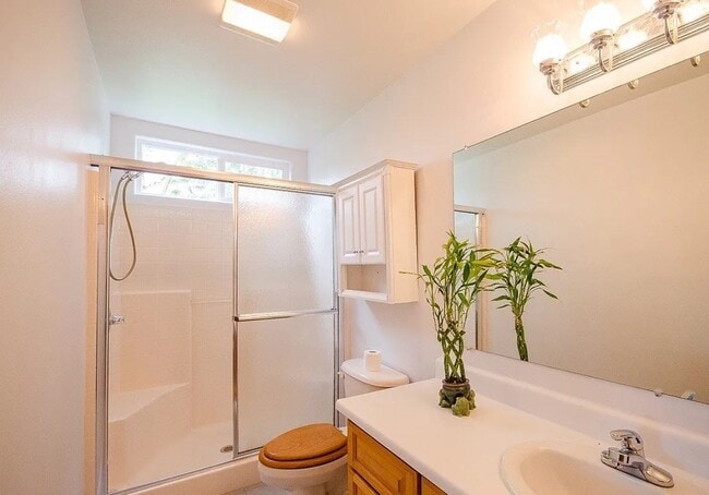 Building Photo - 15-1484-1484 27th Ave