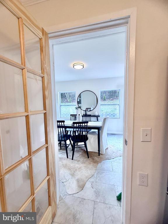 Building Photo - 2415 Fairhaven Ave