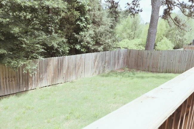 Building Photo - 205 Windcrest Cir