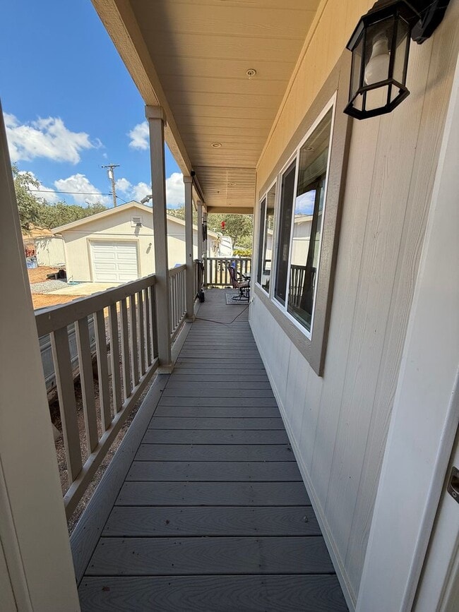 Building Photo - Unique opportunity!  3 BR 2.5 BA Farm-ranc...