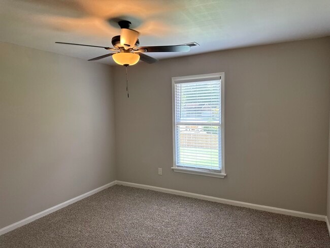 Building Photo - 339 Oakleigh Dr
