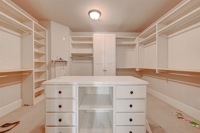 Building Photo - 7619 Pine Ridge Terrace Rd